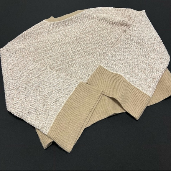 Laundry By Shelli Segal Beige and Cream Crop Sweater with Bell Sleeves size L - Picture 10 of 10